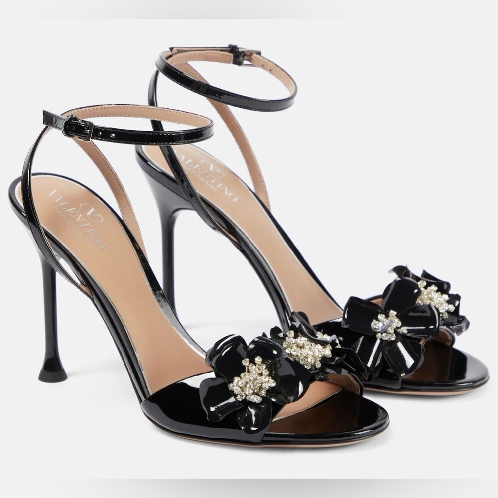 VALENTINO GARAVANI Archive Wild Flower Black Embellished Heels EU 38 US 8 $1370